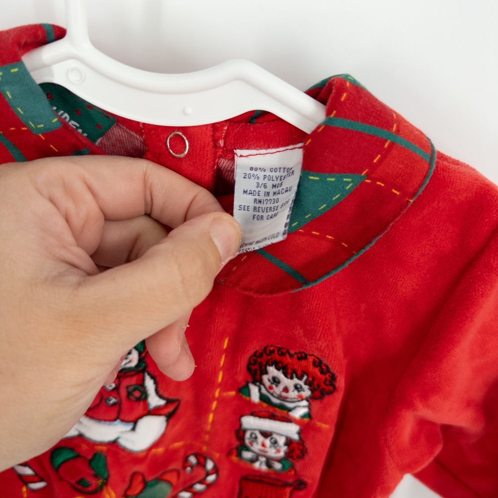 Vintage 90s Raggedy Ann Christmas Baby Romper 3-6 Months Snowden & Friends Red - Picture 5 of 9